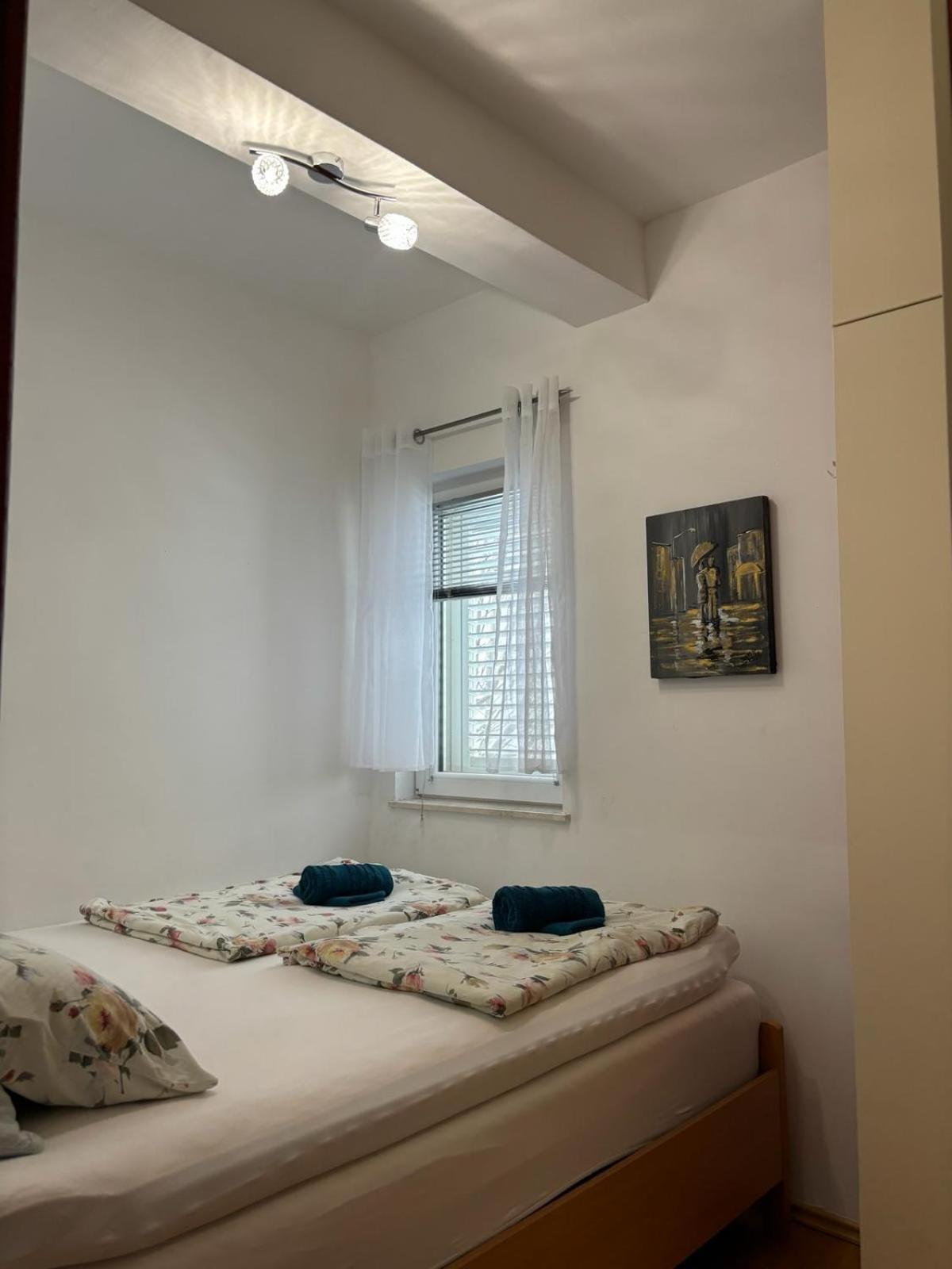 Apartment Eny Baška Voda Zewnętrze zdjęcie