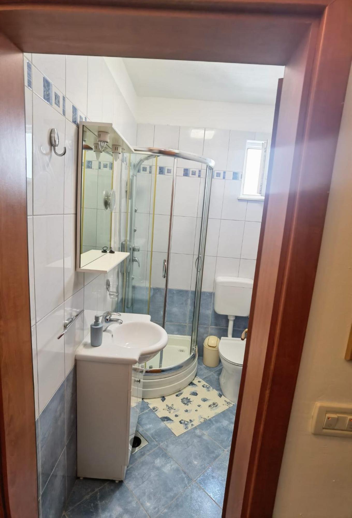 Apartment Eny Baška Voda Zewnętrze zdjęcie